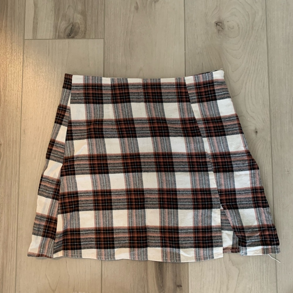 Sadie and sage plain mini skirt size small